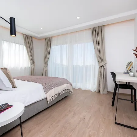 Luxury Levante Gasthuis 4*